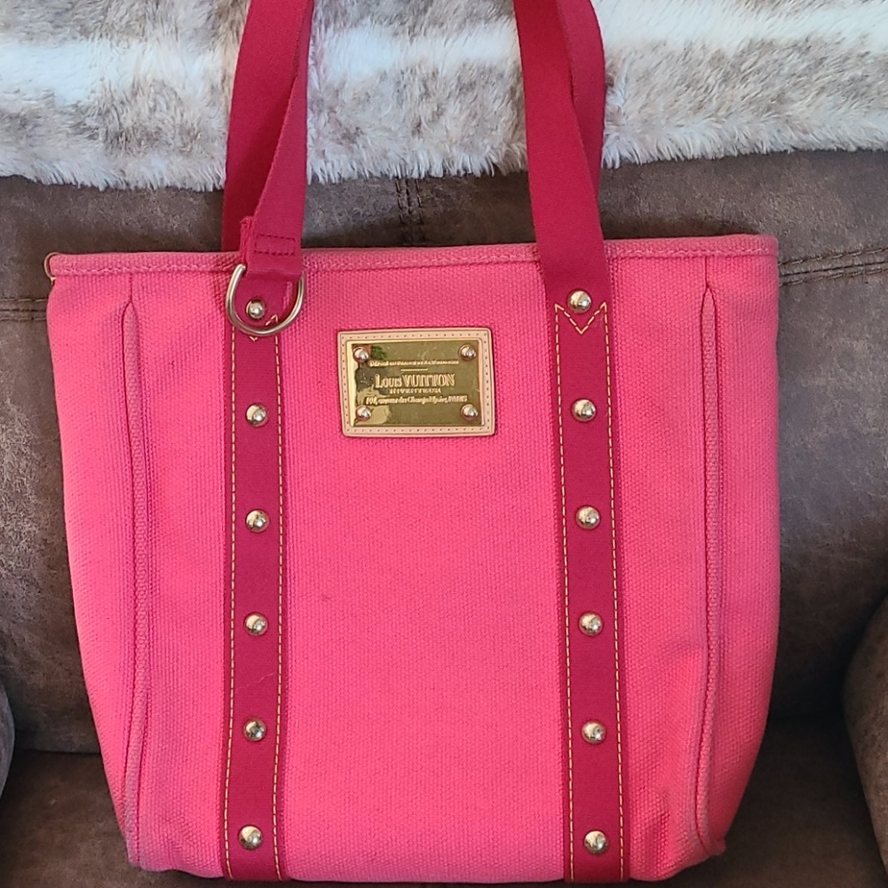AUTHENTIC Louis Vuitton Pink Canvas Purse